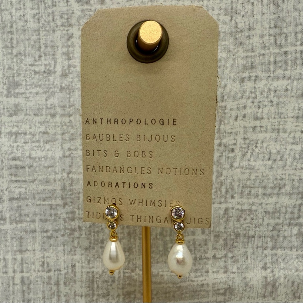 NWT Anthropologie 14k Gold Plated Crystal Pearl Drop Earrings ✨